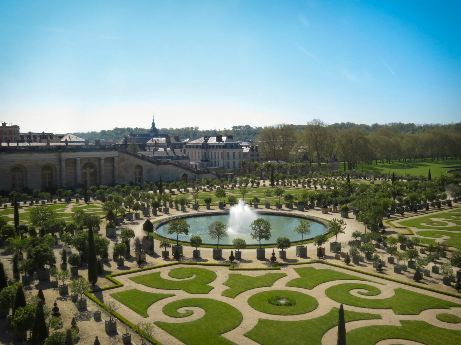 Versailles travel guide