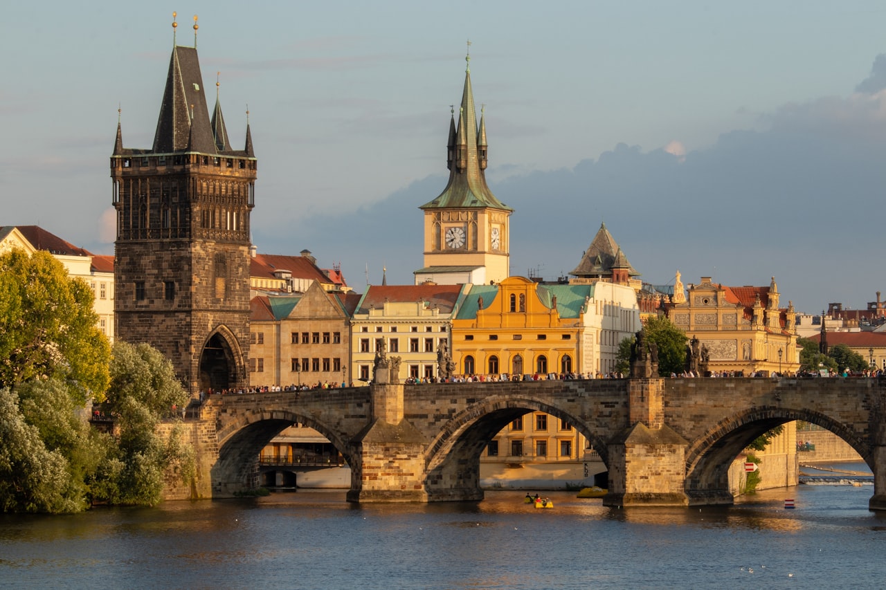 Charles Bridge (Malá Strana end), Mala Strana, Praha