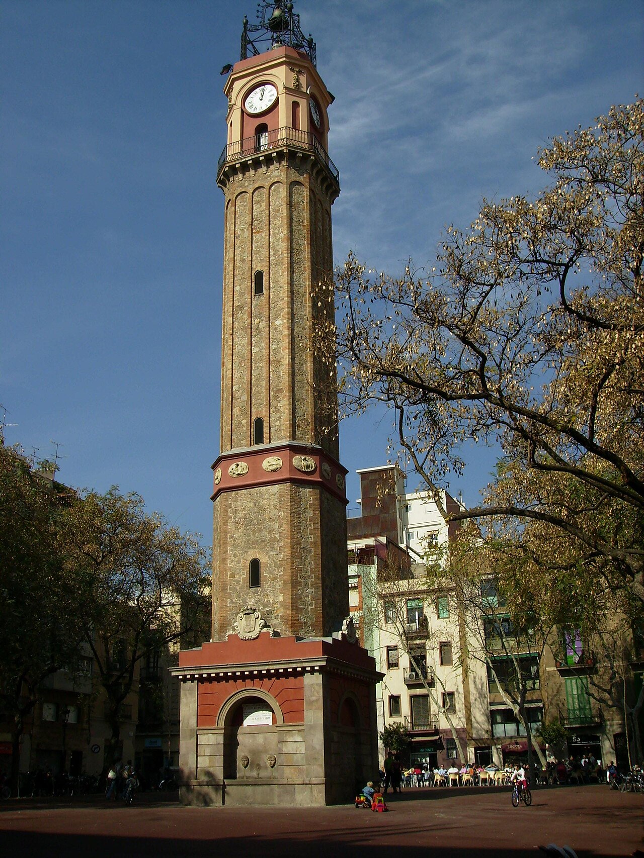 Plaça de la Vila de Gràcia, Gracia Guell, Barcelona