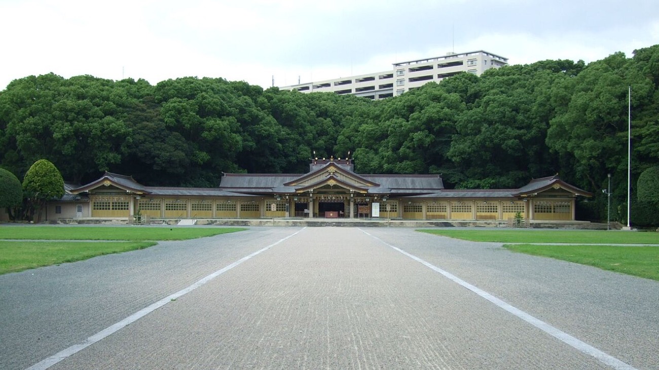 Gokoku Shrine, Ohori Castle, Fukuoka