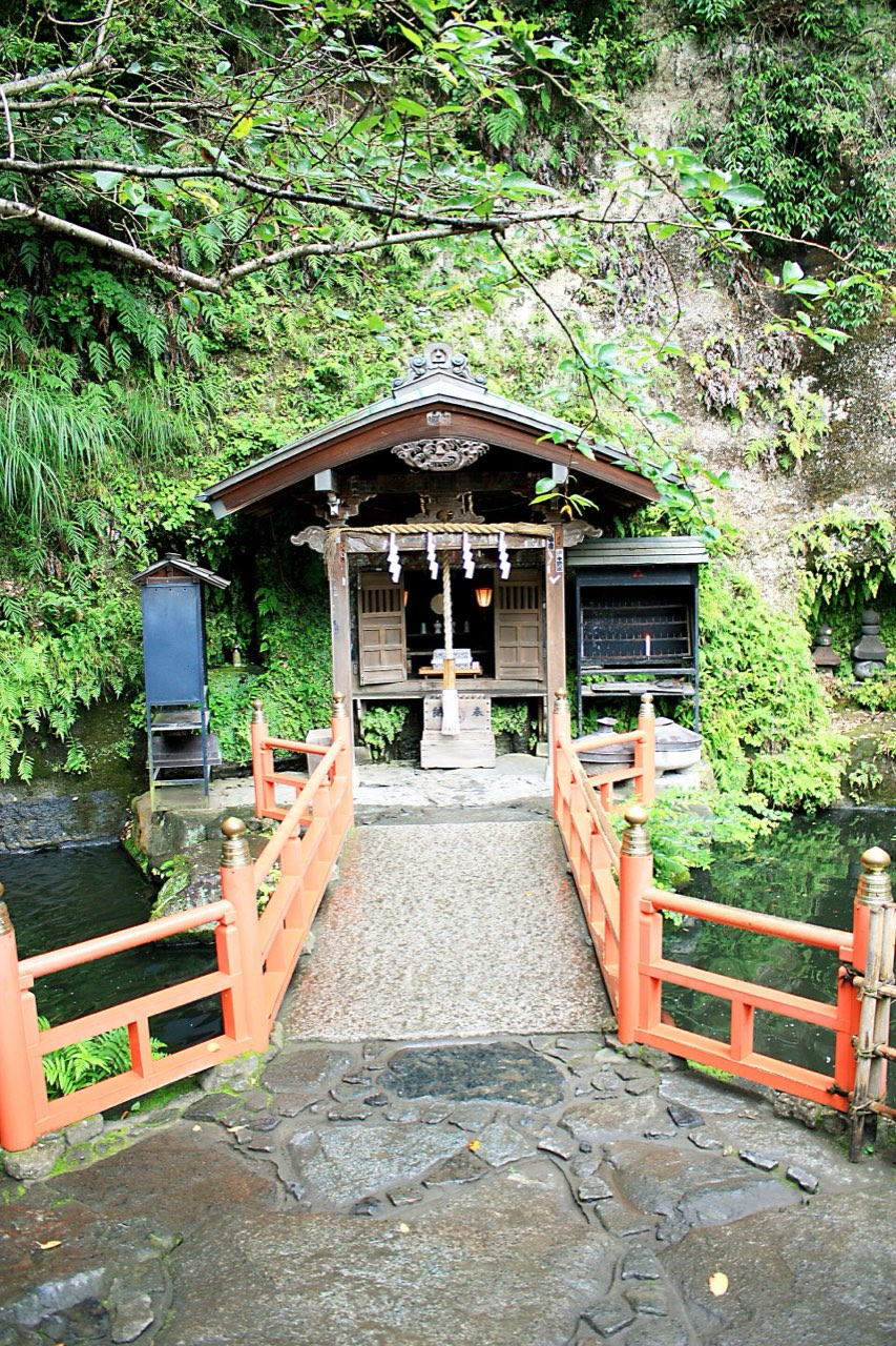 Zeniarai Benten Shrine, Kamakura Center, Kamakura