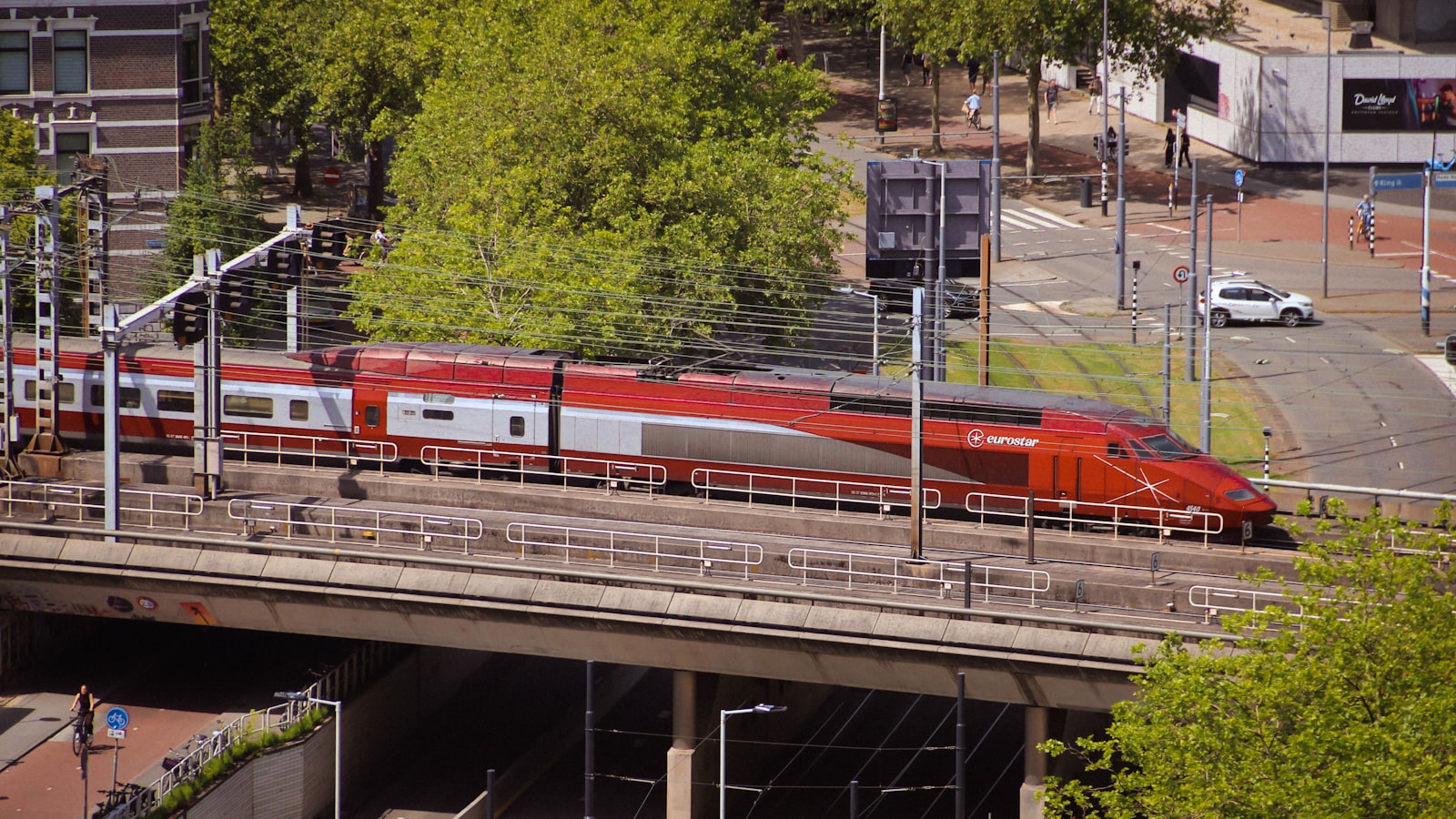 Amsterdam & Paris — two capitals, one direct train, 7 days